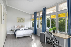 Rustic Grand Double Room - Centrally Located